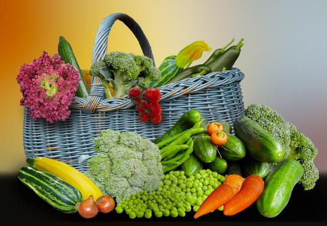 Alimentació equilibrada, saludable i sostenible per a la gent gran
